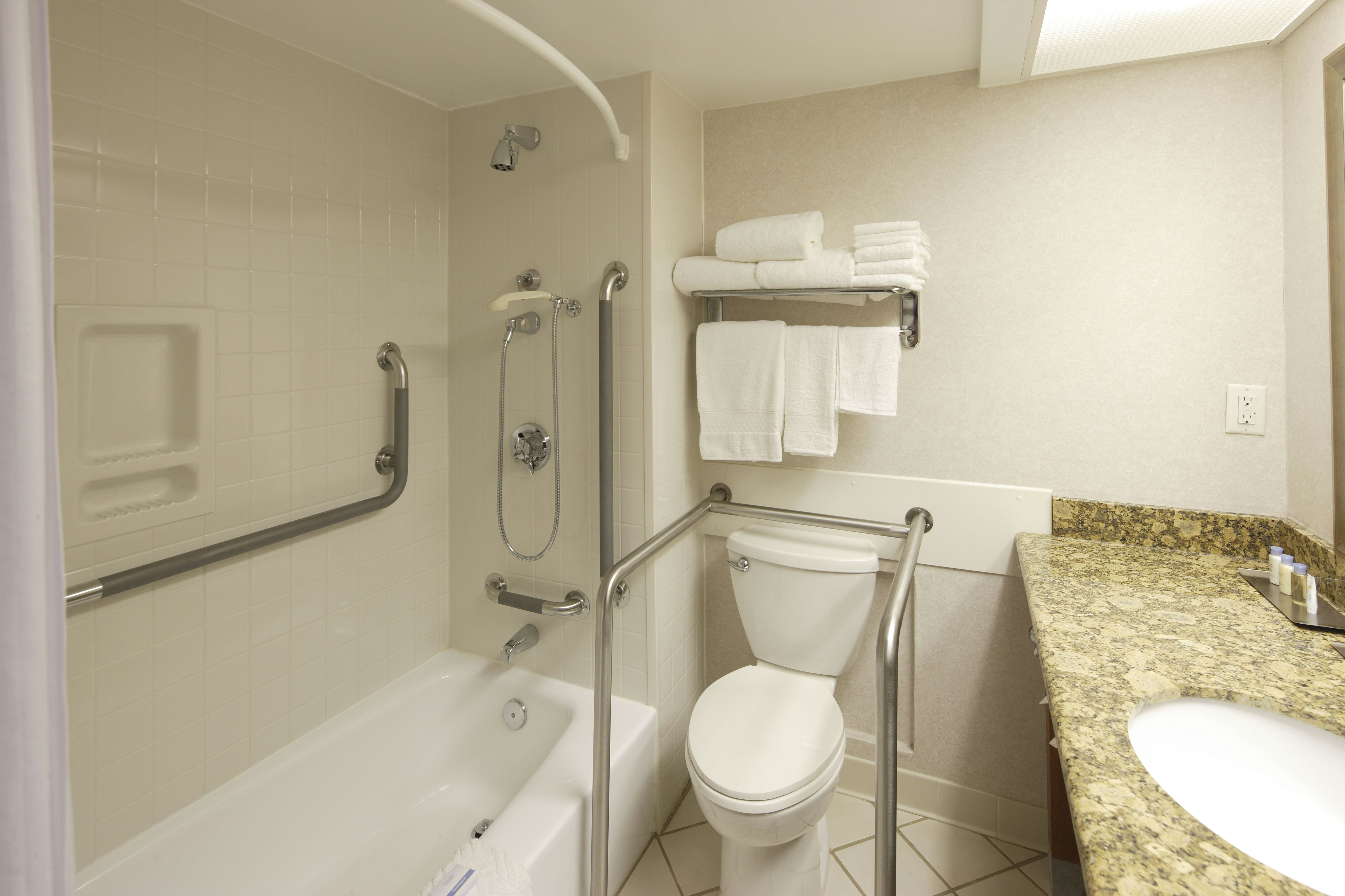 Doubletree By Hilton Madison Downtown 48/48