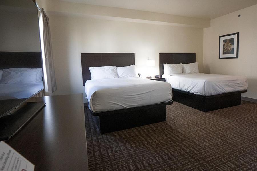 جناح، Cobblestone Hotel & Suites-Sheldon 2/5