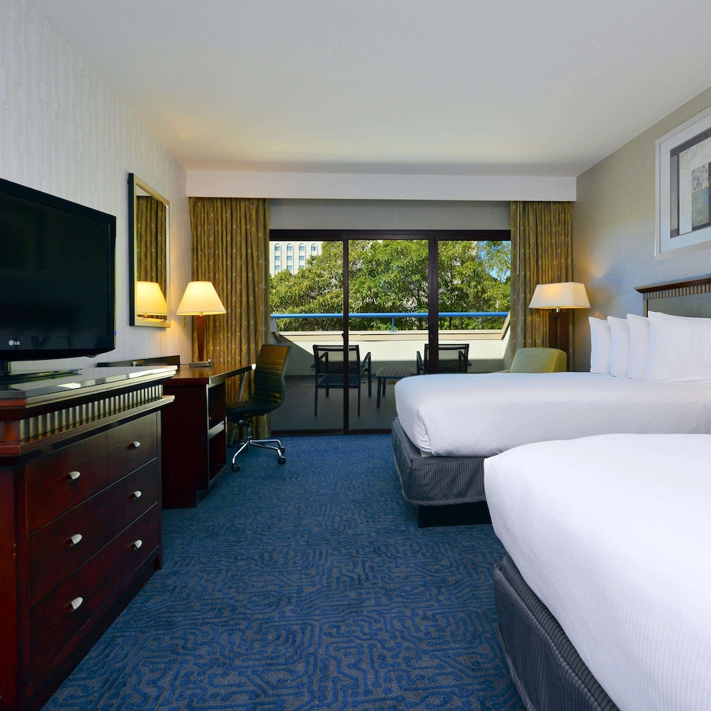 Doubletree By Hilton Newark Fremont 15/76