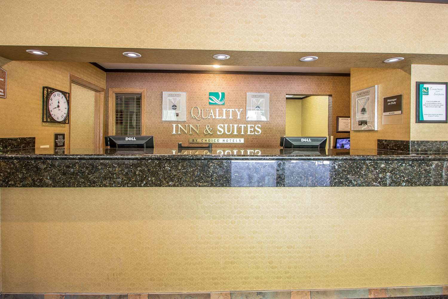Quality Inn & Suites Decorah 8/23