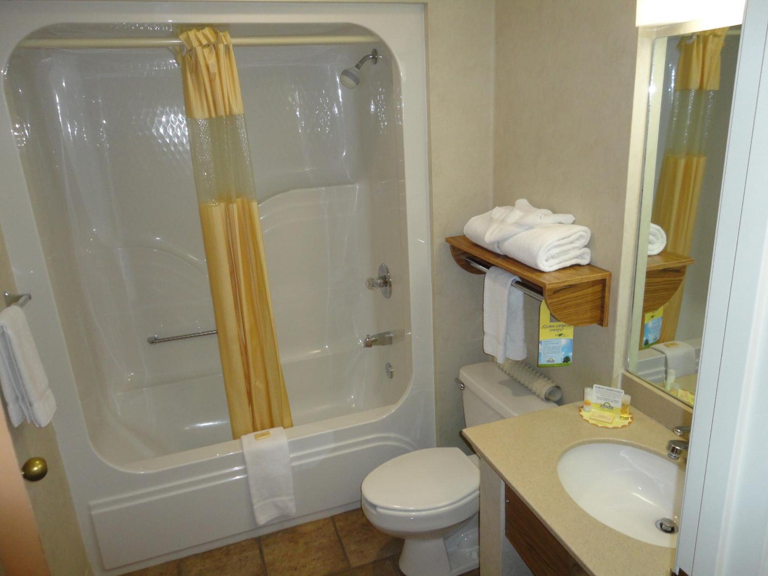Days Inn By Wyndham Rapid City 36/39