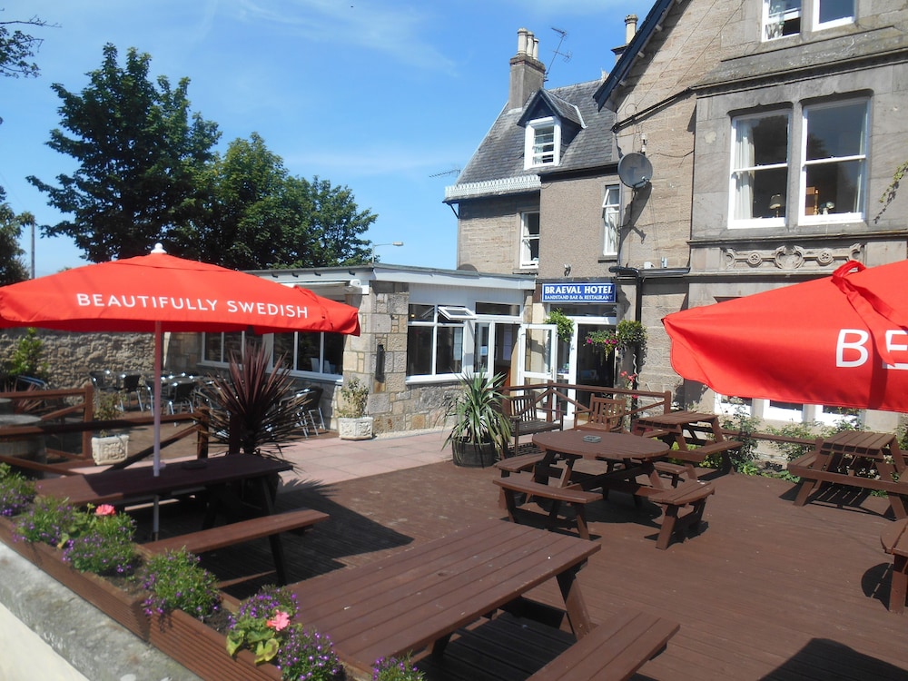 The Bandstand Hotel 6/50