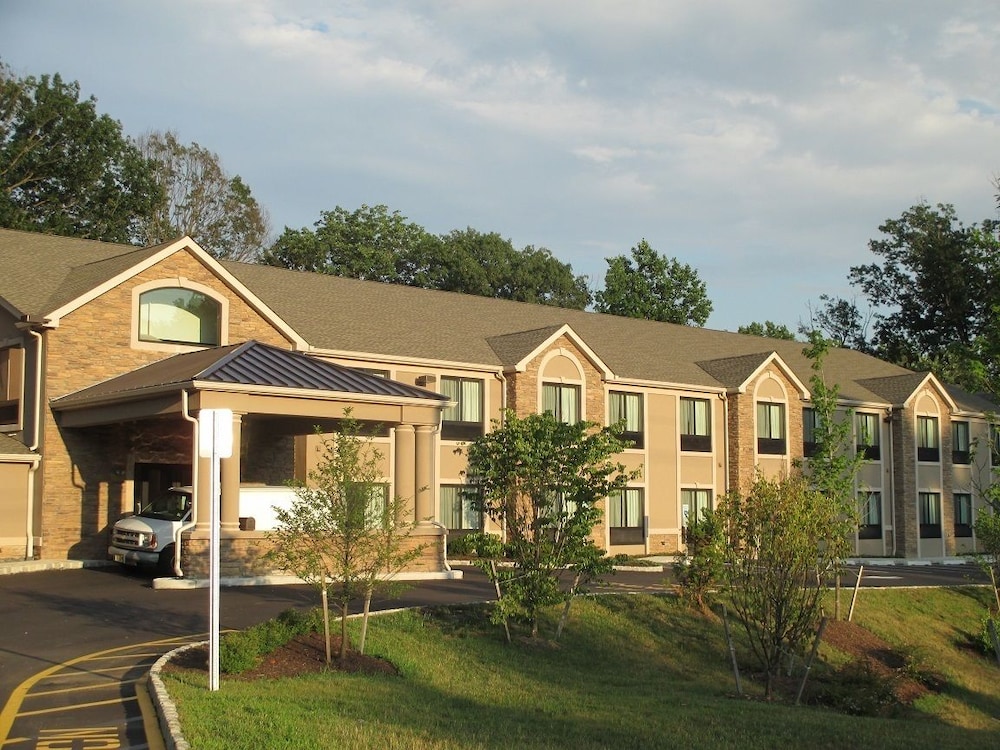 Red Carpet Inn And Suites Monmouth Jtc 1/38