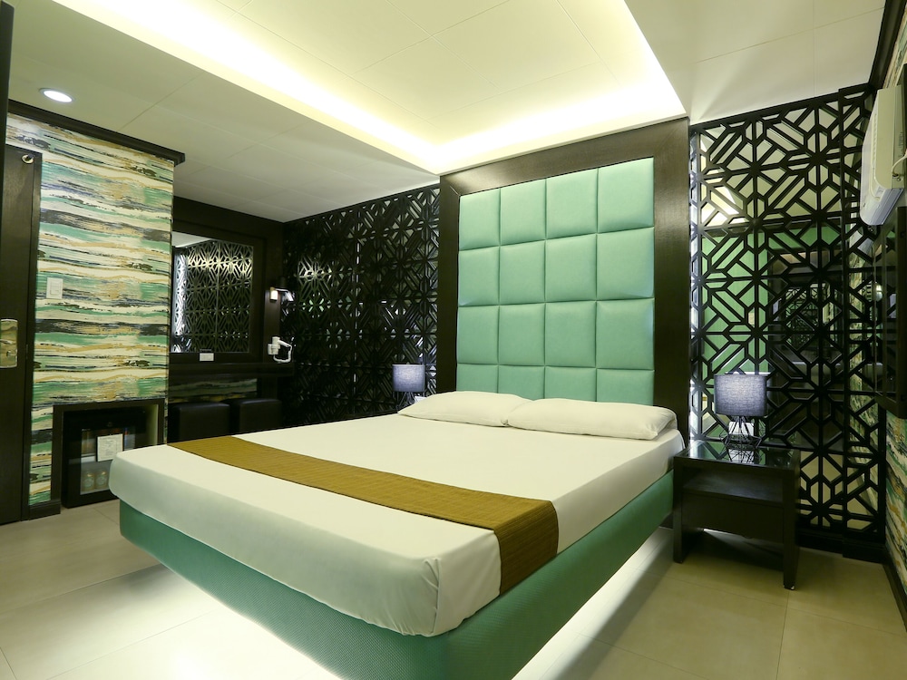 Hotel Ava Malate, Manila 8/63