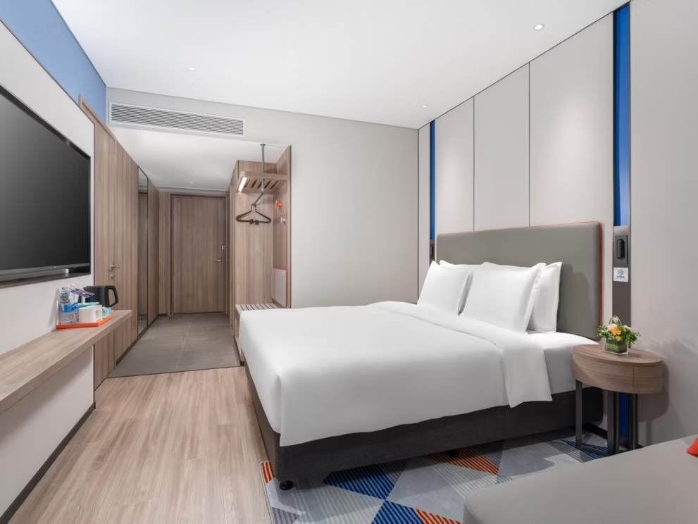 غرفة بسرير كينج، Holiday Inn Express Guangzhou Panyu Dashi 4/9