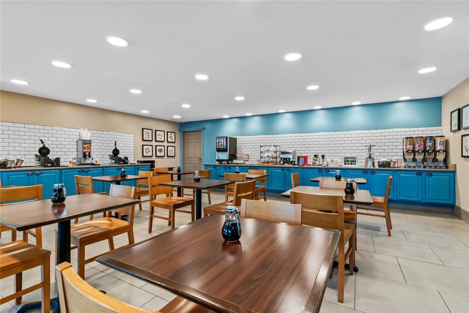 Country Inn & Suites by Radisson, Chambersburg, PA 10/15