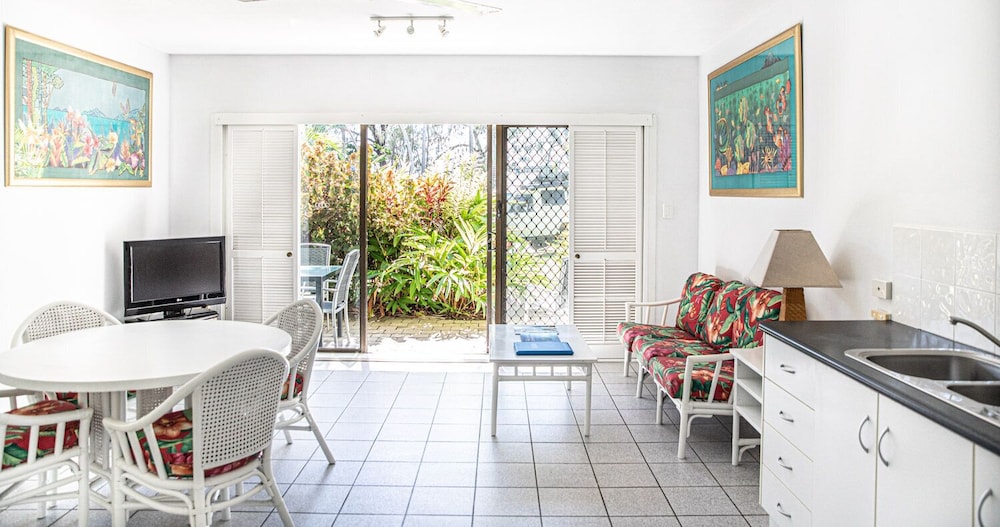 Latitude 16 Port Douglas Beachfront Terrace 37/50