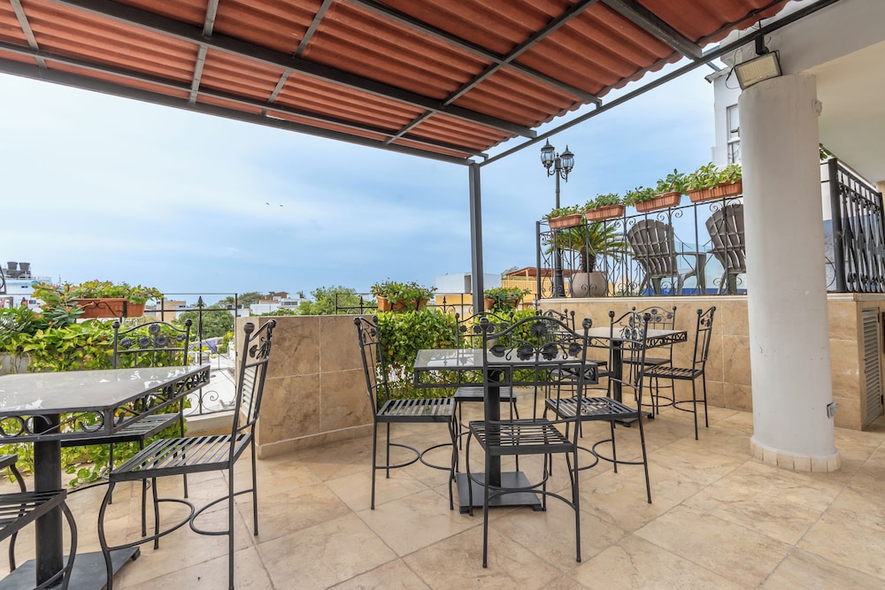 Hotel Boutique Adaz 40/51