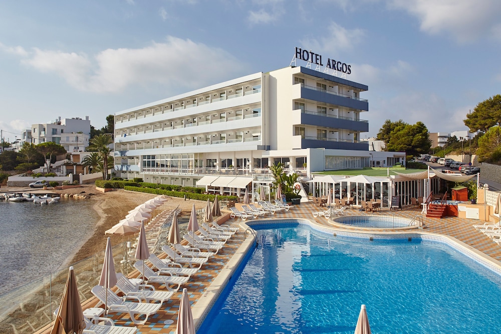 Argos Hotel 1/82