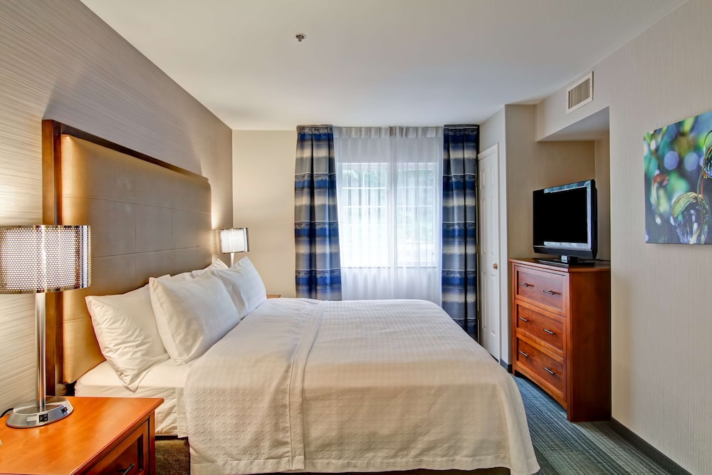 Homewood Suites By Hilton Stratford 17/51
