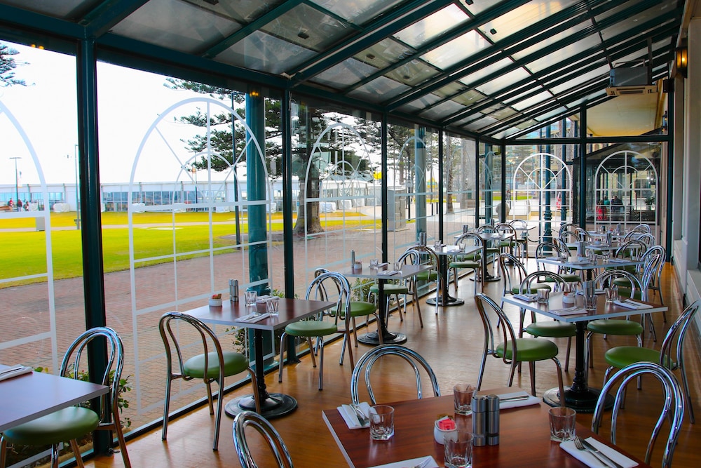 Stamford Grand Adelaide 45/63