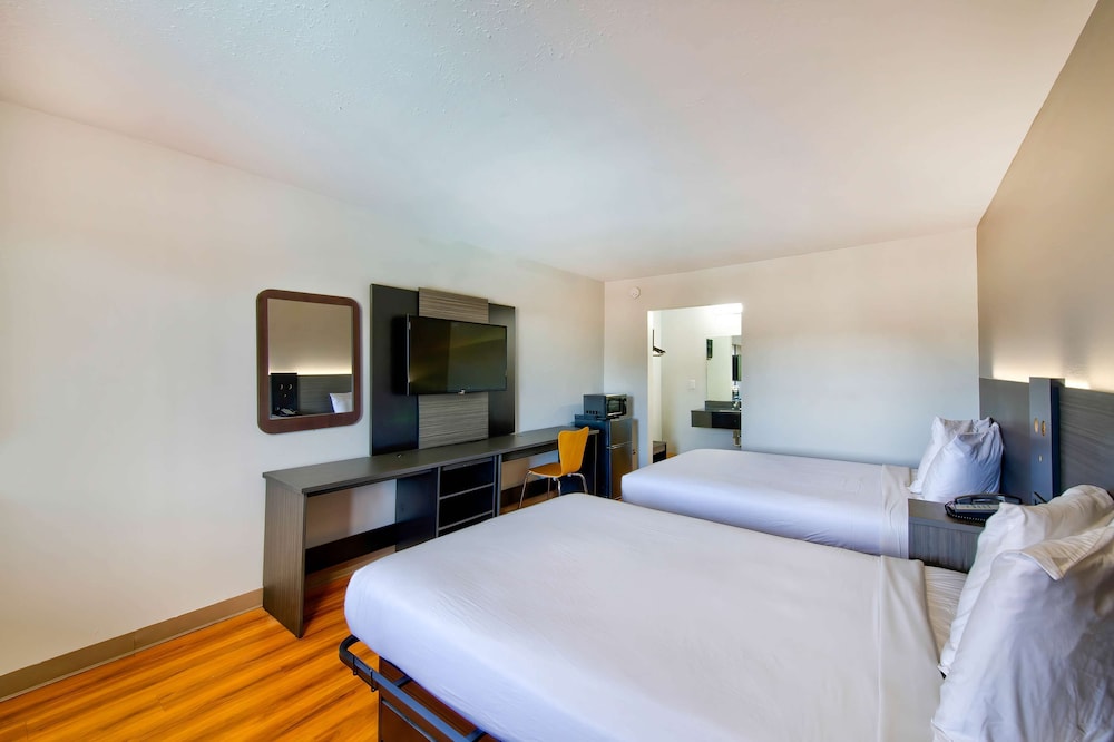 Motel6 Gainesville, GA 33/65