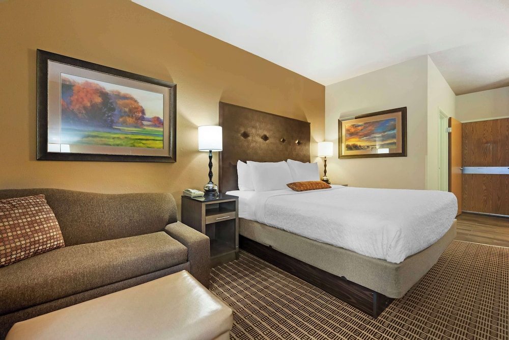 Standard, Queen Bed, Small