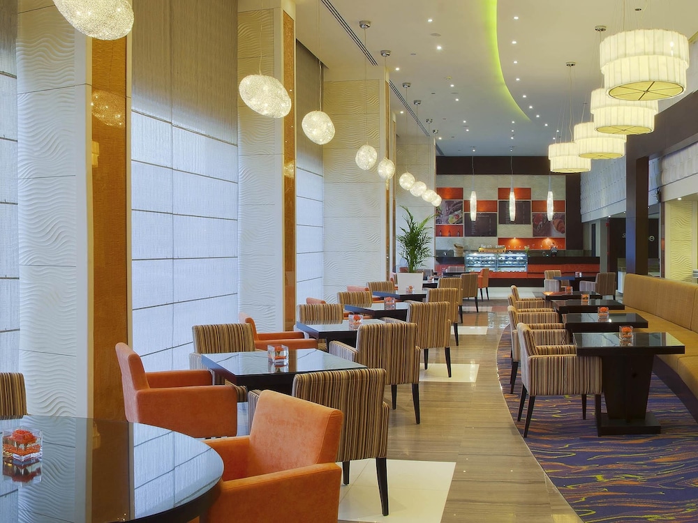 أجنحة نوفوتيل الرياض العليا(Novotel Suites Olaya Riyadh) 51/61