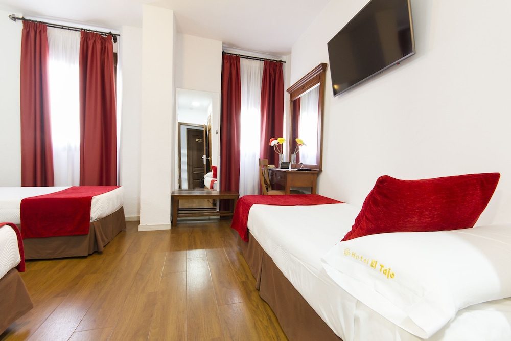 ROOM, TRIPLE