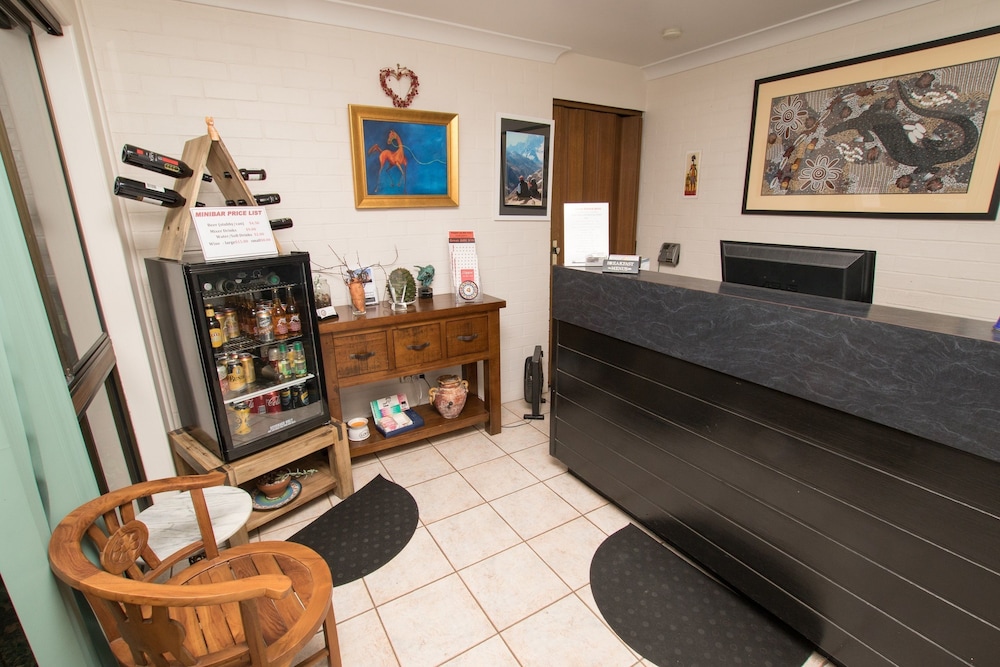Country Pathfinder Motor Inn 8/47