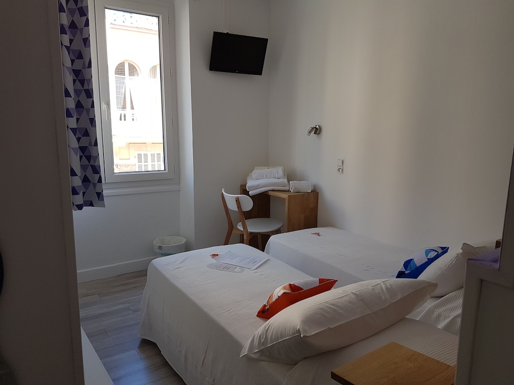 PREMIER, DOUBLE BED, PRIVATE BATHROOM