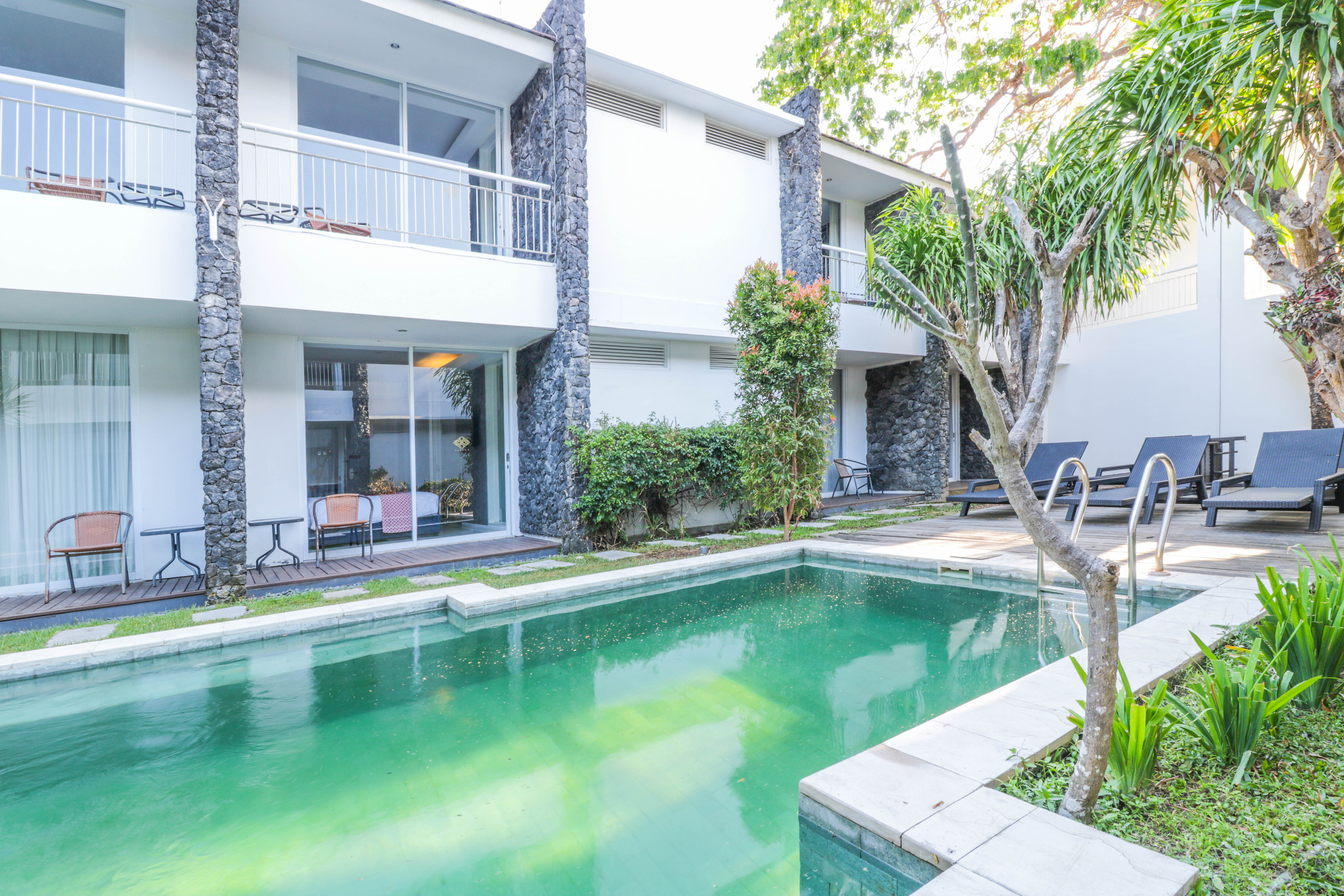 The Kanjeng Suites And Villas Sanur 24/28