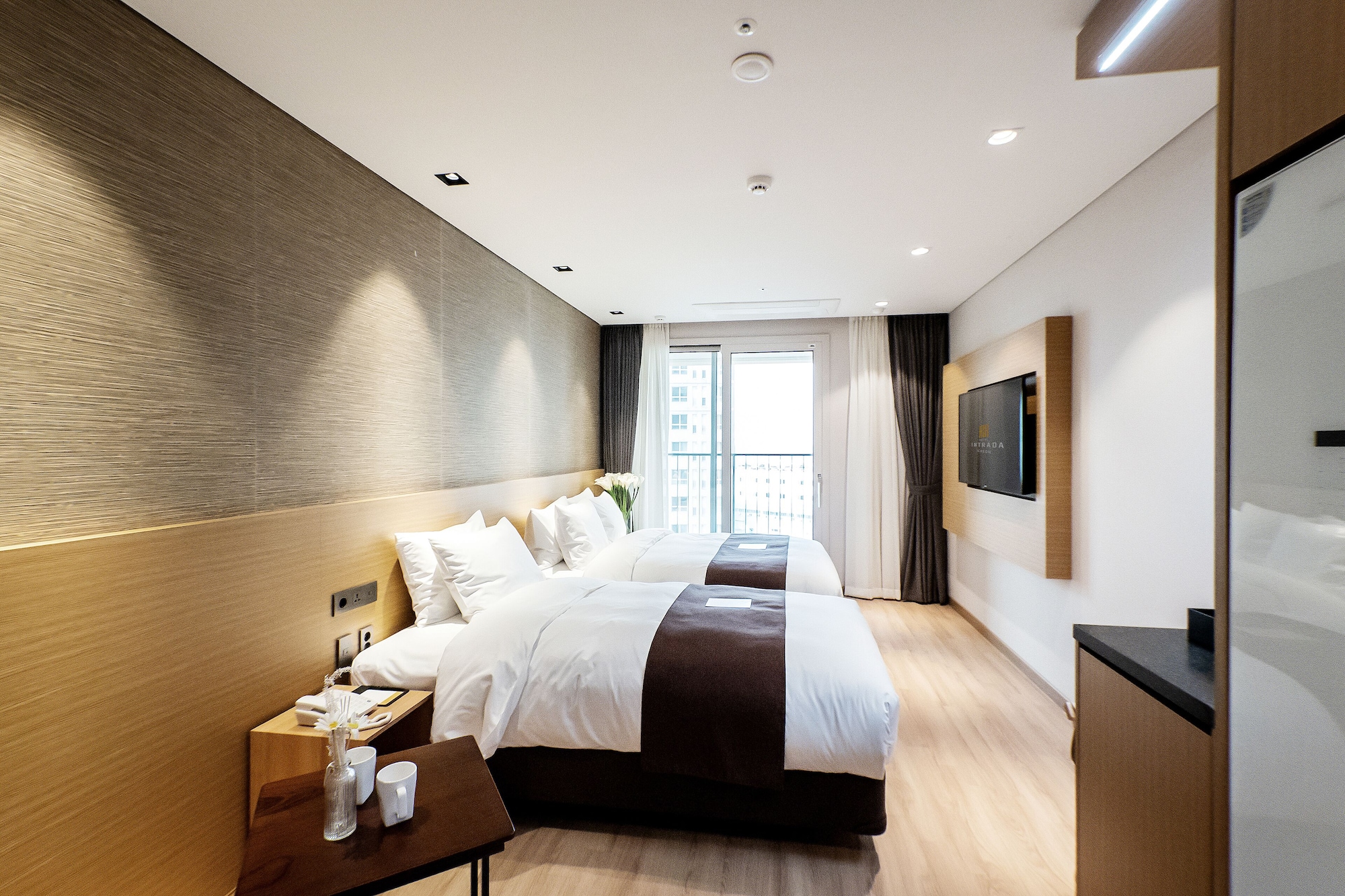 غرفة ديلوكس عائلية بسرير مزدوج وسرير فردي، Hotel Intrada Icheon 4/10