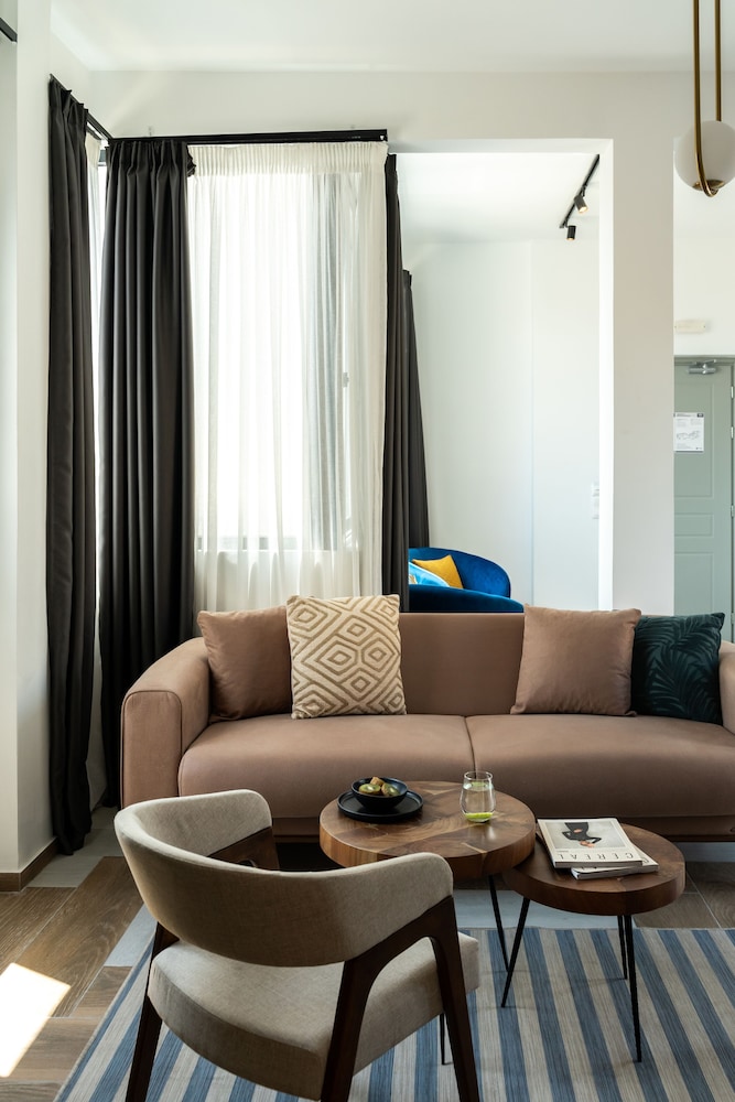 PLAY Theatrou Athens, a member of Brown Hotels 27/50