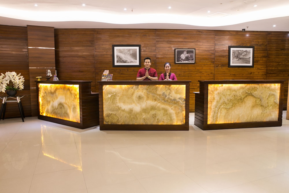 KUTABEX BEACH FRONT HOTEL 7/53