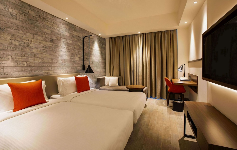 Lemon Tree Premier City Center Pune 12/50