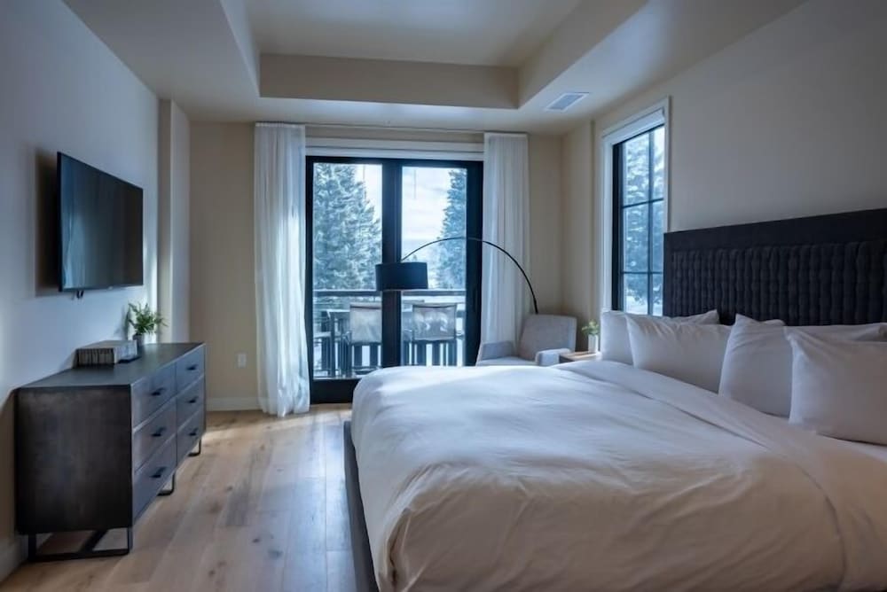 Tamarack Resort 15/50