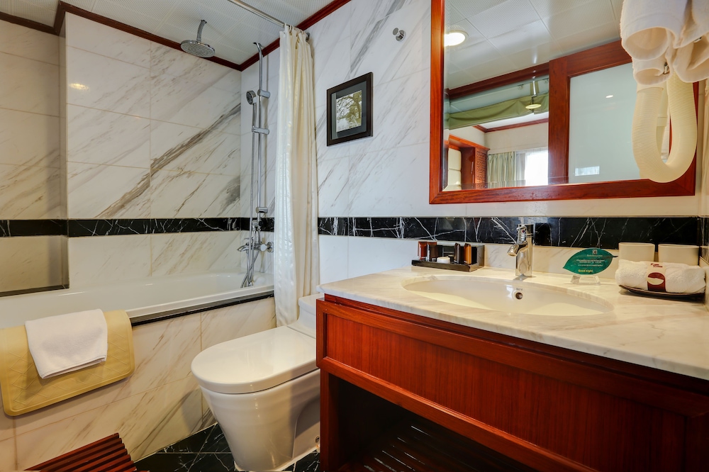 Conifer Boutique Hotel 28/29