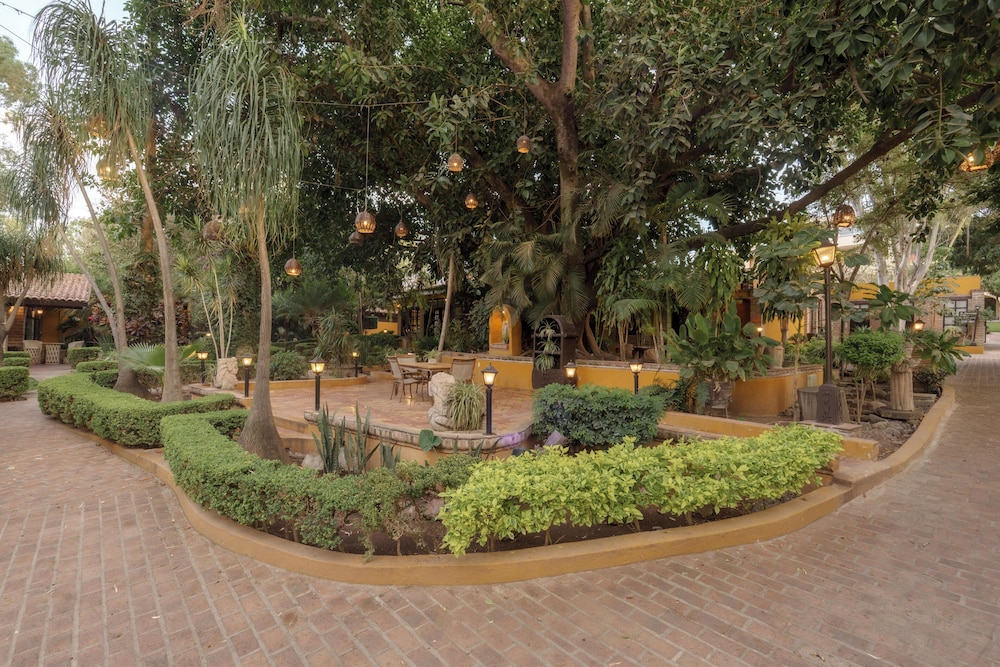 Hotel Quinta San Carlos 59/66