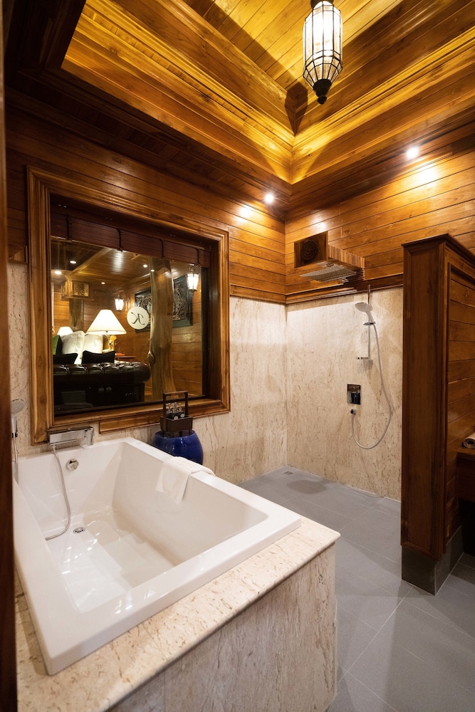 Khum Wang Nuea Villa 54/55