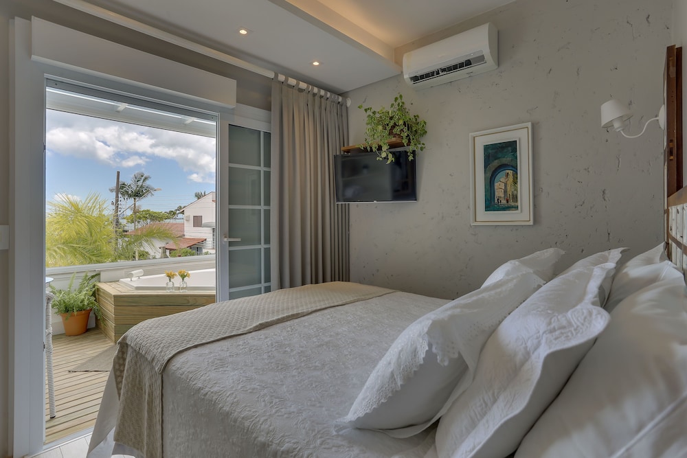 ROOM, DOUBLE BED, BEACH VIEW, SEA VIEW