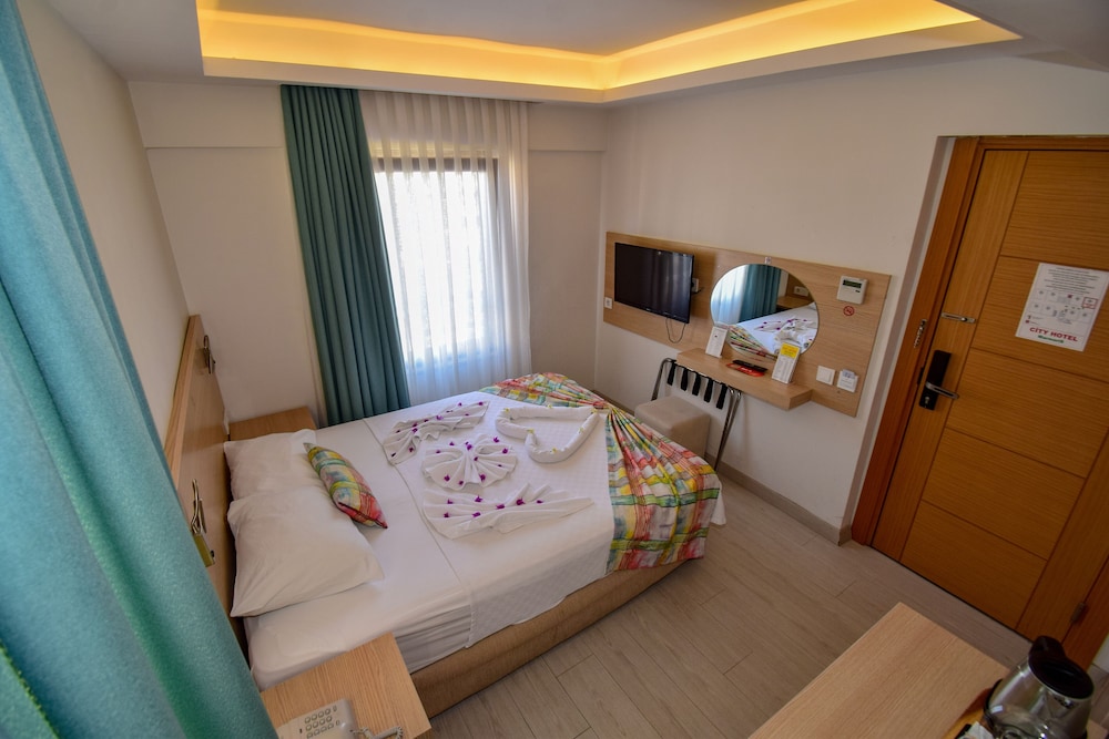 City Hotel Marmaris 12/48