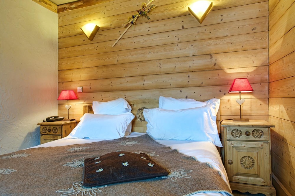 ALP'HOTEL 23/42