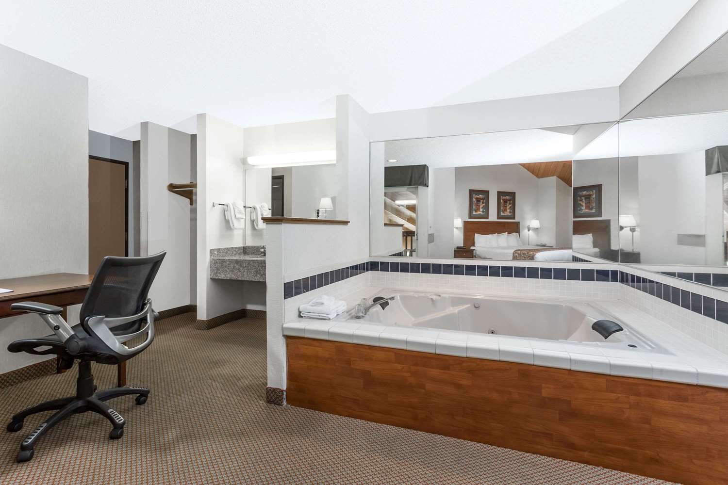 Baymont by Wyndham Yreka 6/10