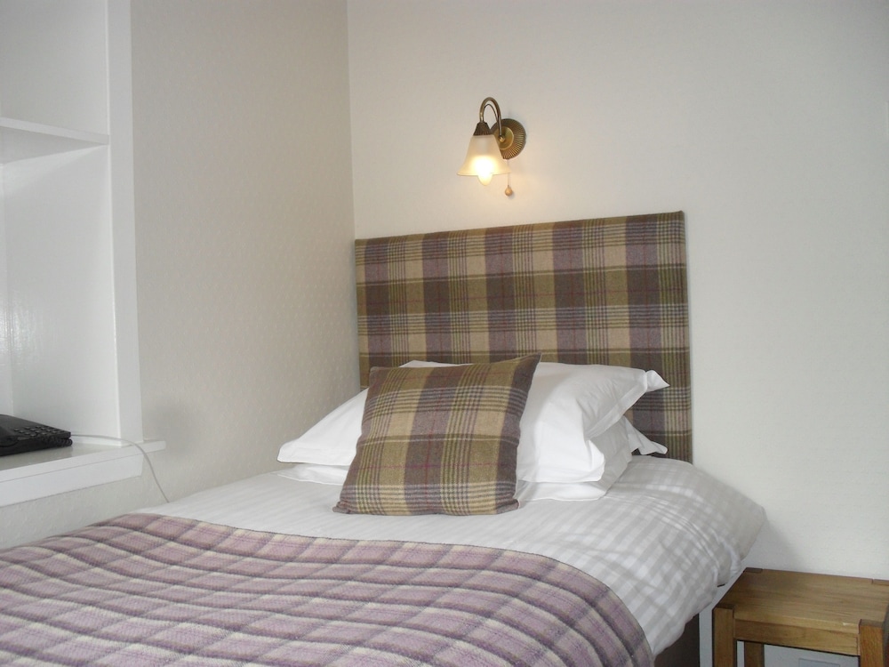Albany Hotel 5/39