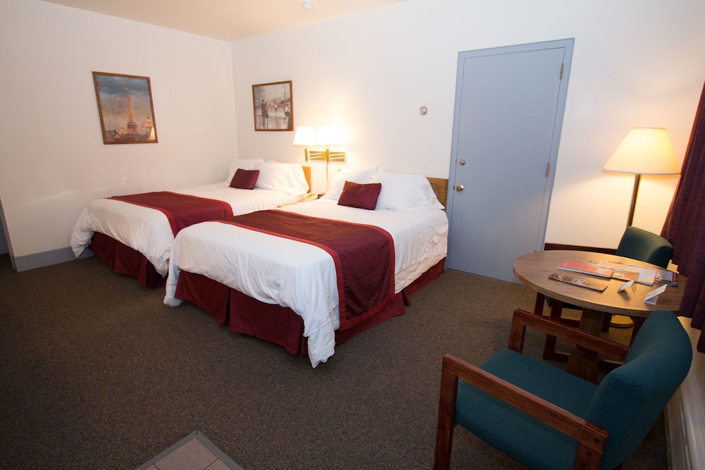 Chalet Motel Mequon 10/36