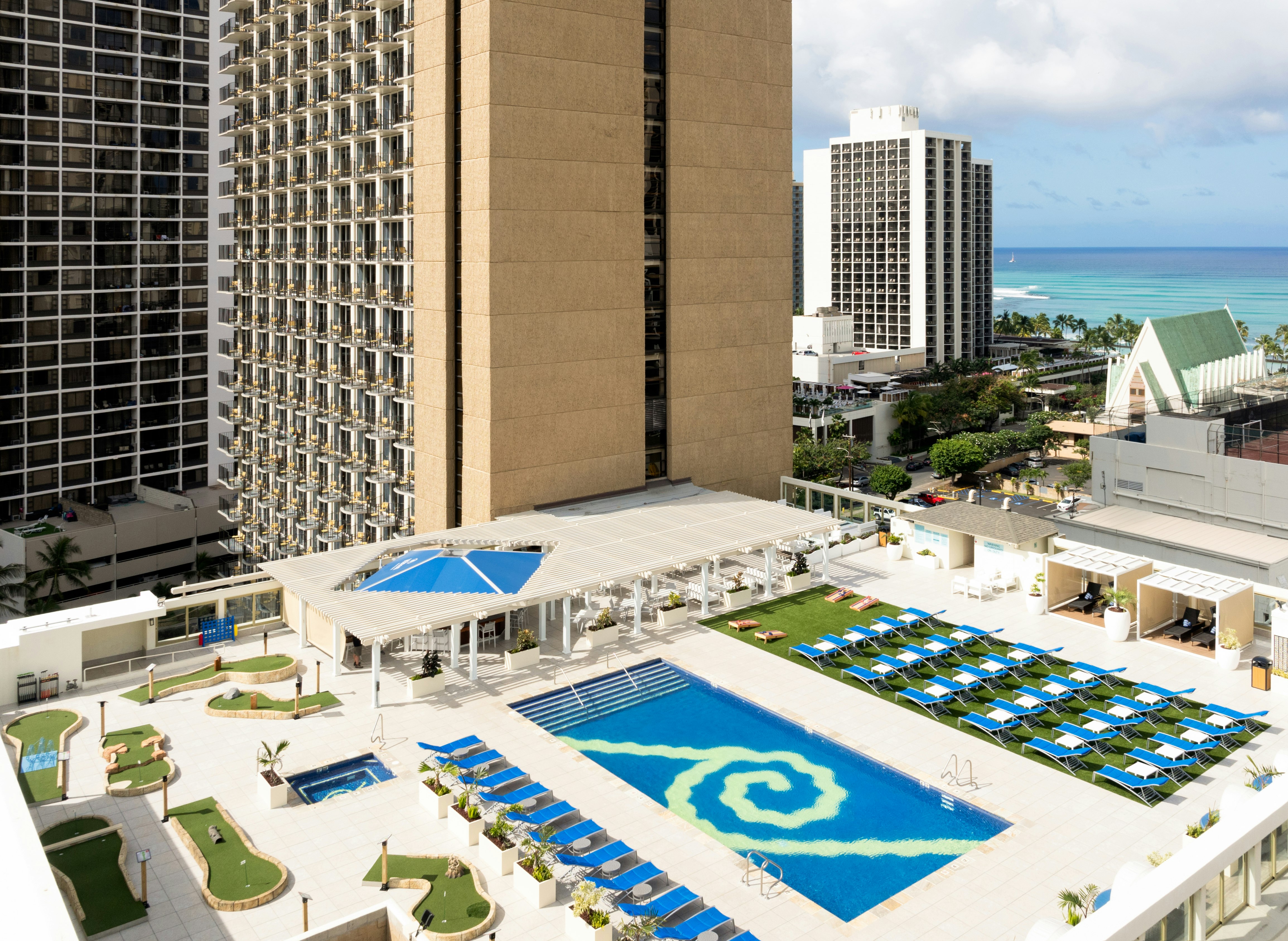 Hilton Waikiki Beach Resort & Spa 5/50