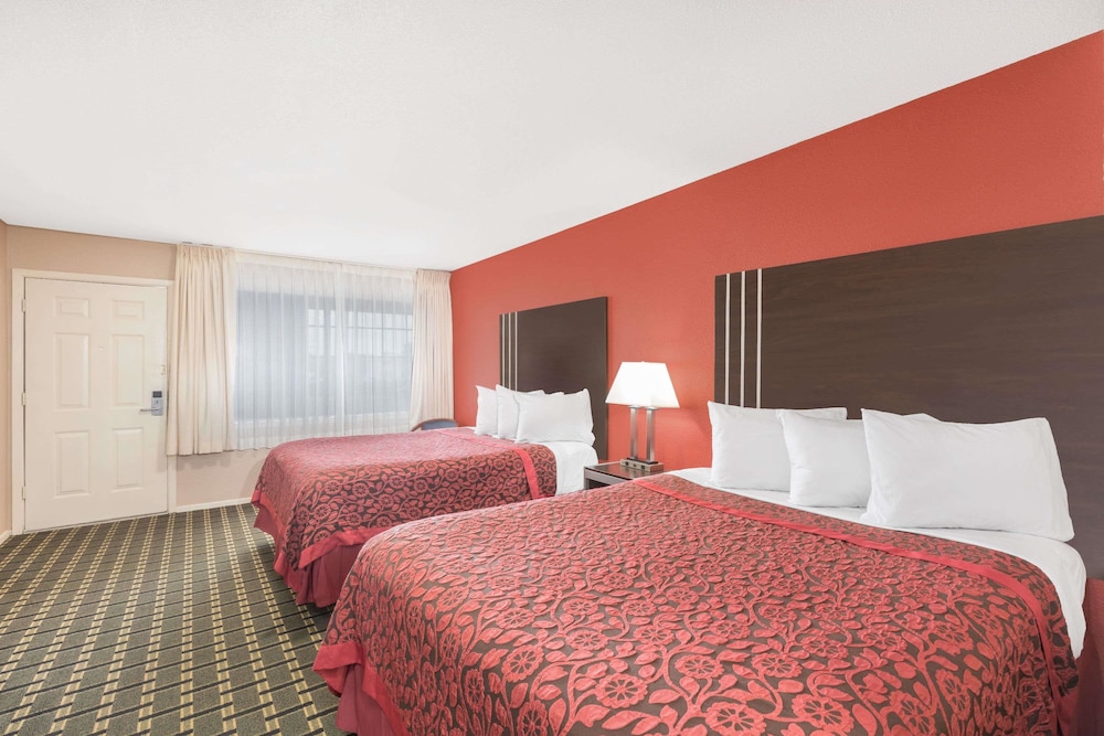 Howdy Hotel 12/33