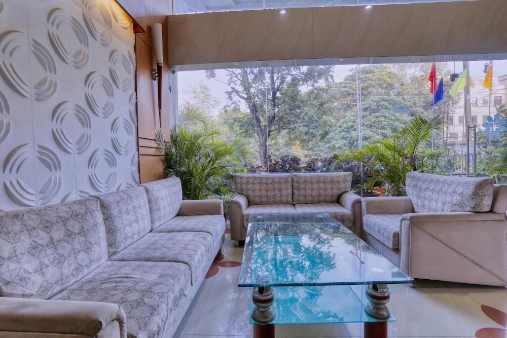 AMRIT RESIDENCY 22/31