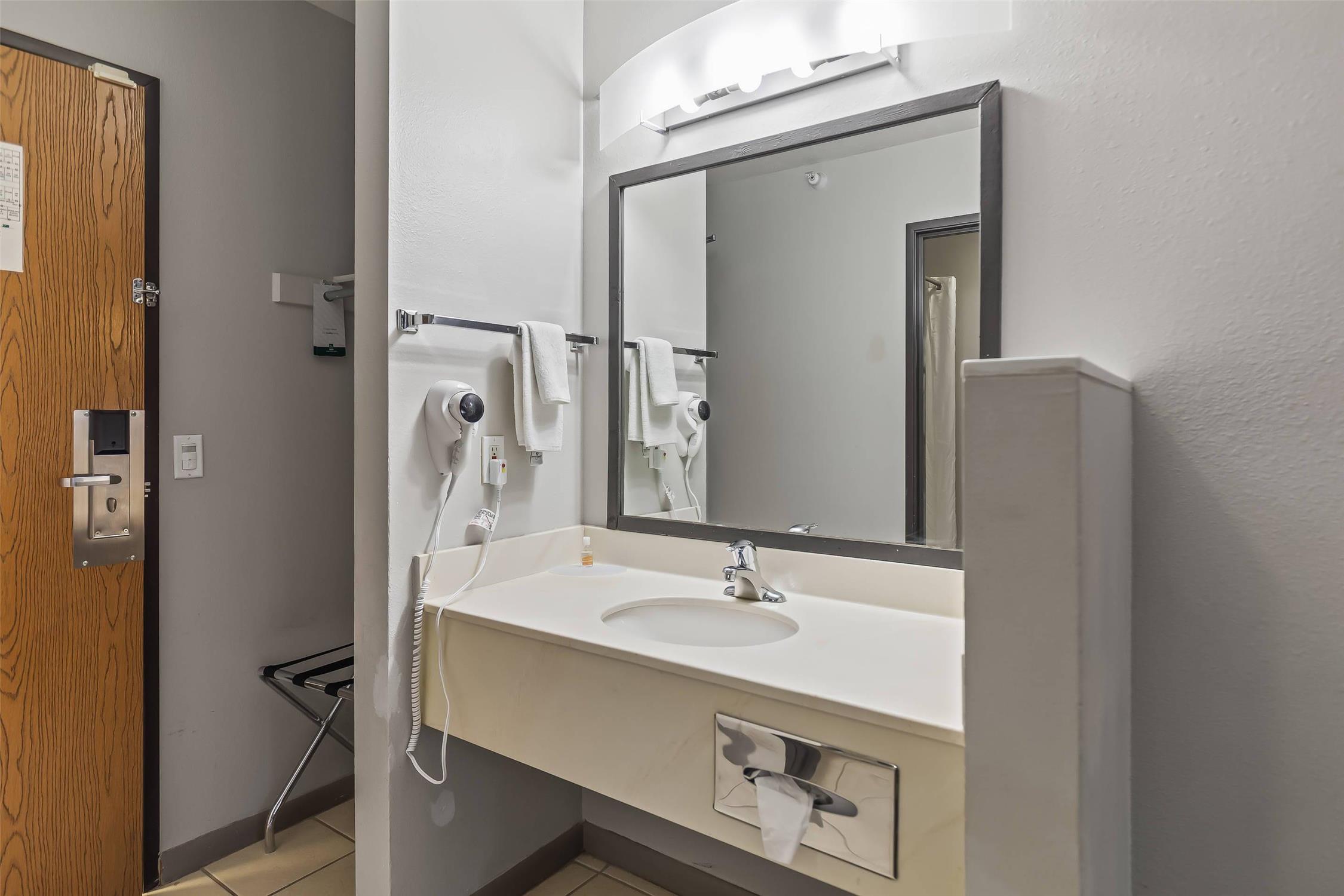 Quality Inn Suites Salina National Forest Area 34/34