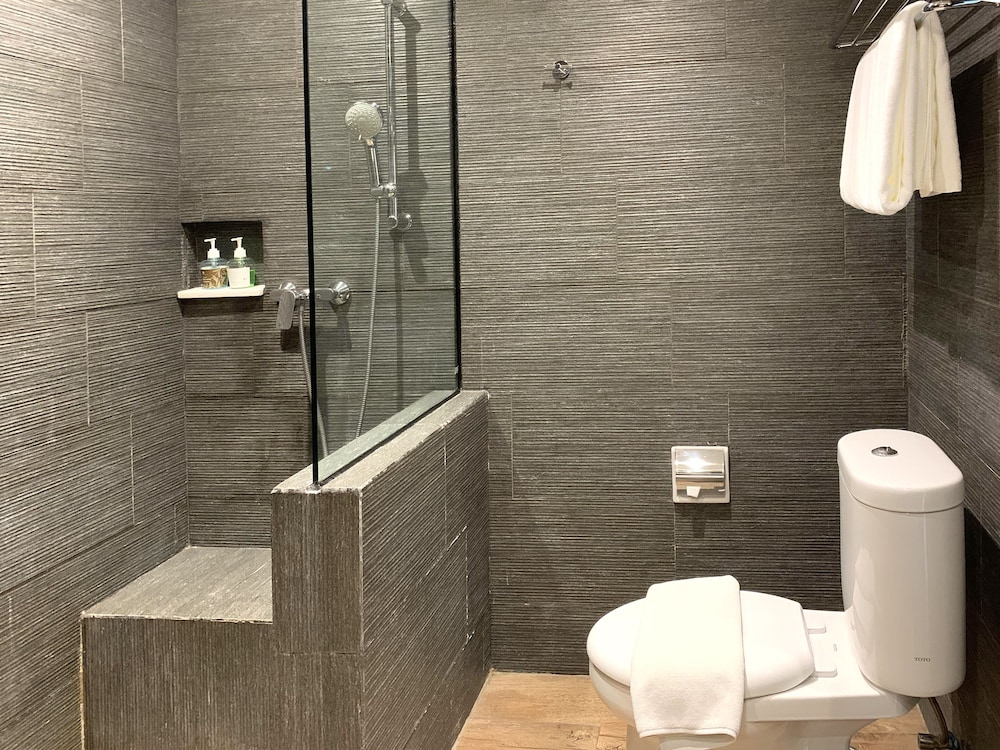 Novus Giri Resort Spa 70/71
