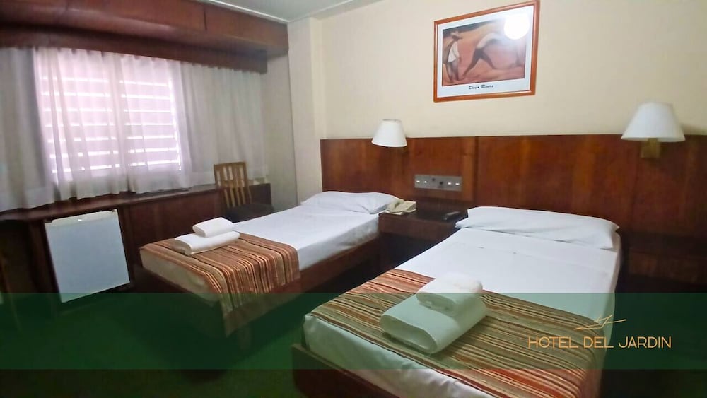 Hotel del Jardin 7/50
