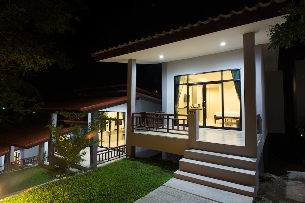 SUN MOON STAR RESORT 8/48