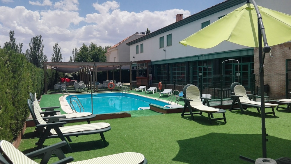 Hotel Almagro 8/73