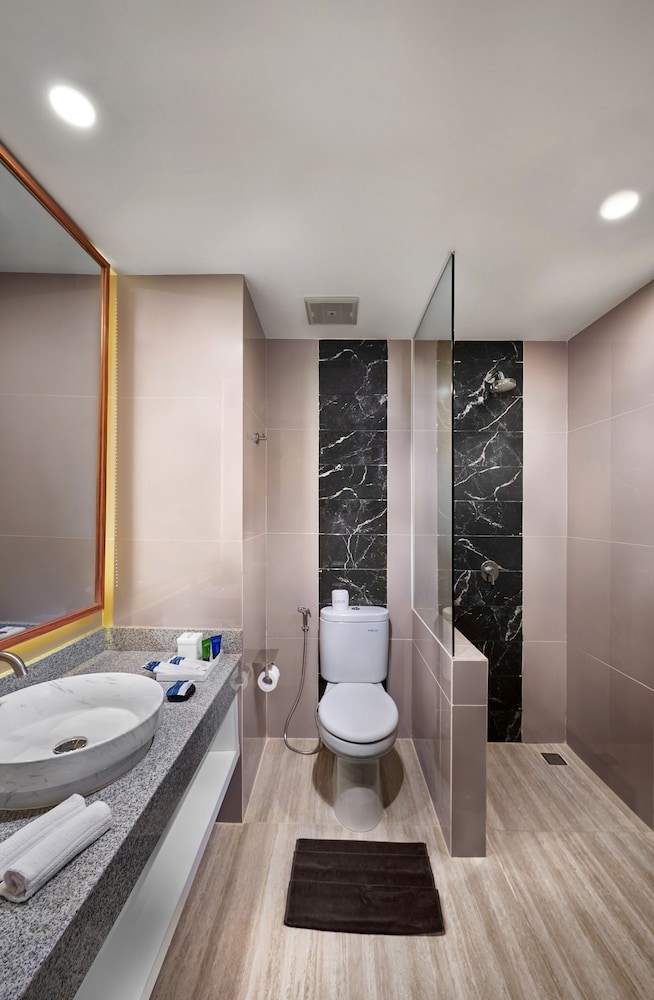 Aston Inn Jemursari Surabaya 36/36