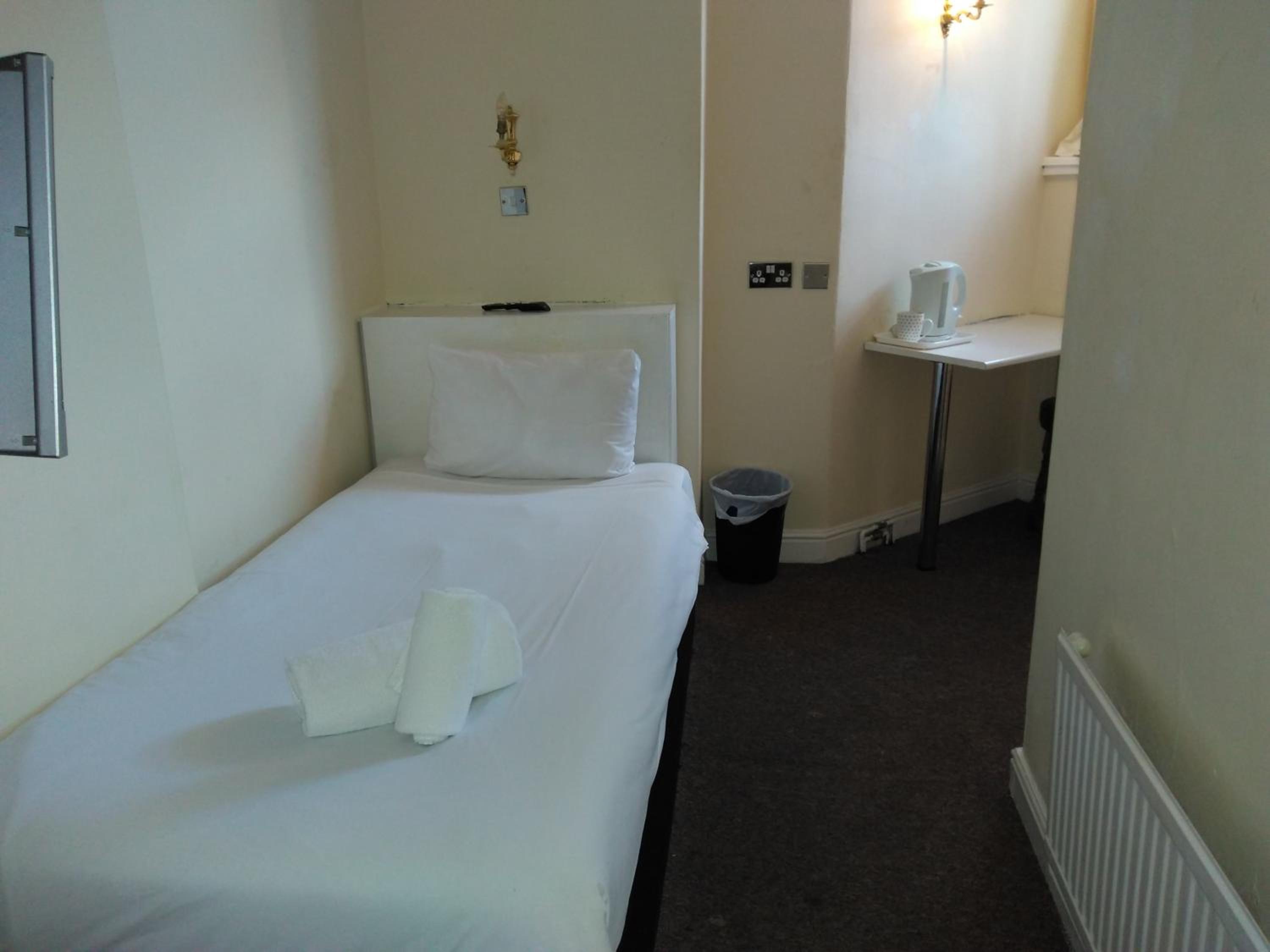The Crown Hotel 29/37