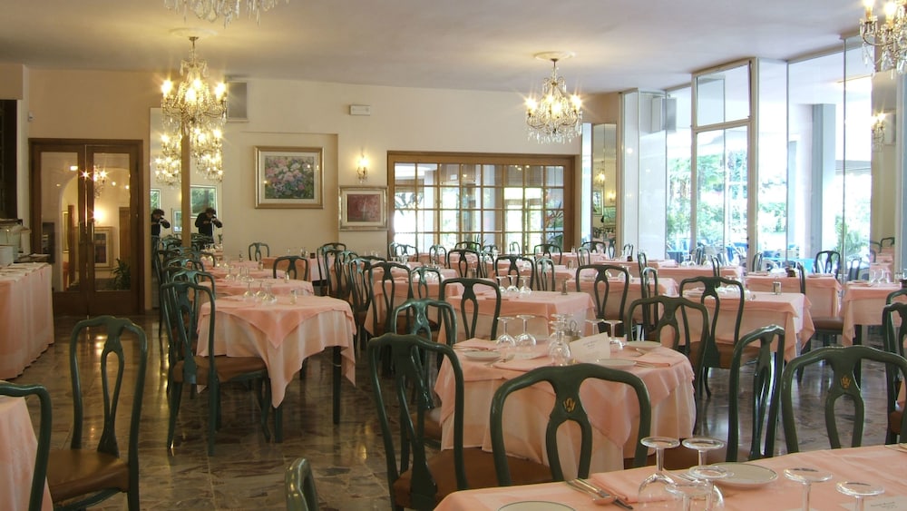 Hotel Royal 44/58
