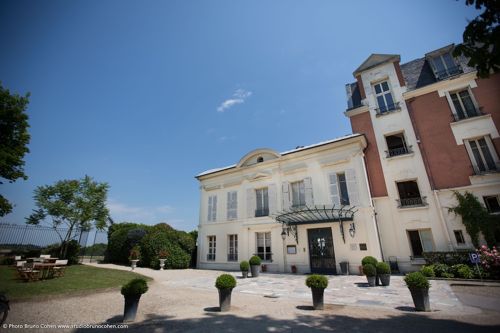 Pavillon Henri IV 1/50