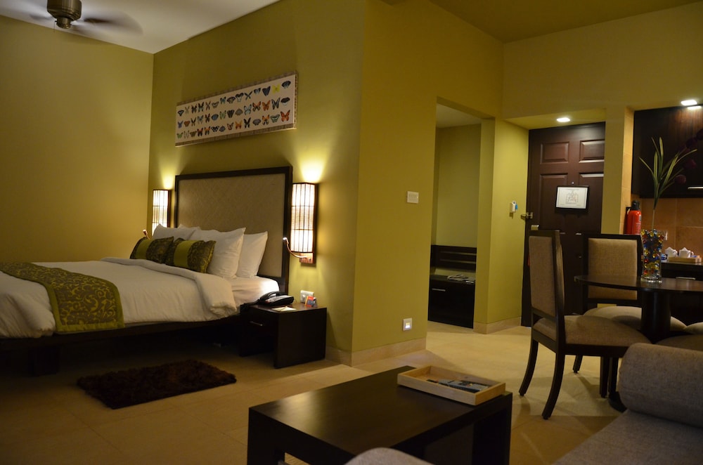 Club Mahindra Virajpet 21/74