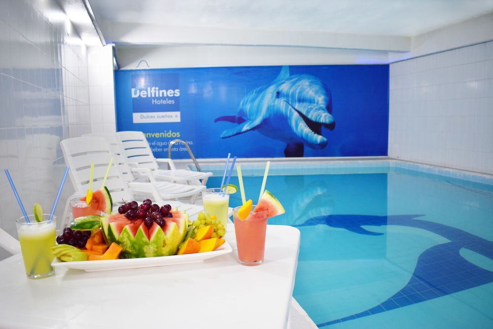 Delfines Hoteles 23/50